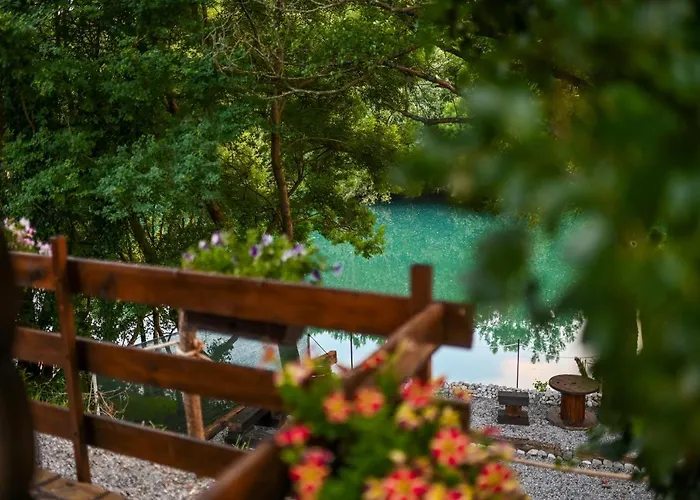 Via River Tatil Evi